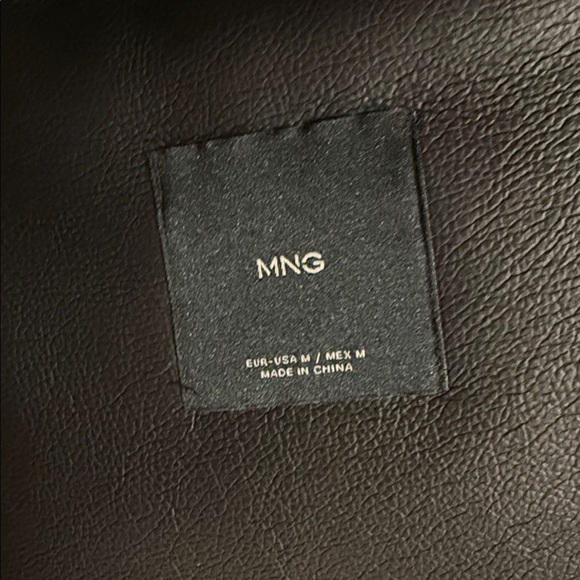 Mango - Picture 6 of 7